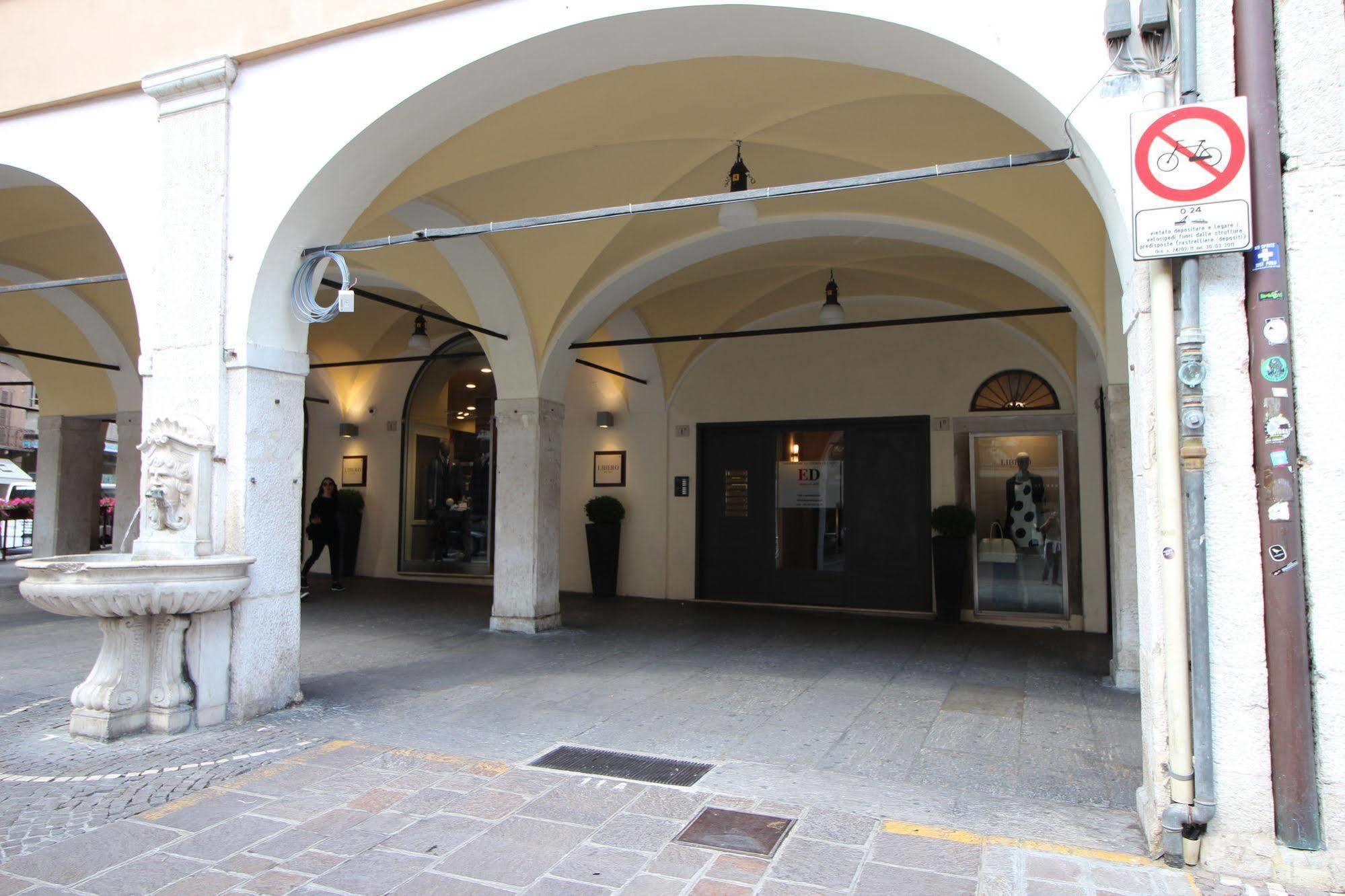 Eleganti Dimore Brescia Buitenkant foto